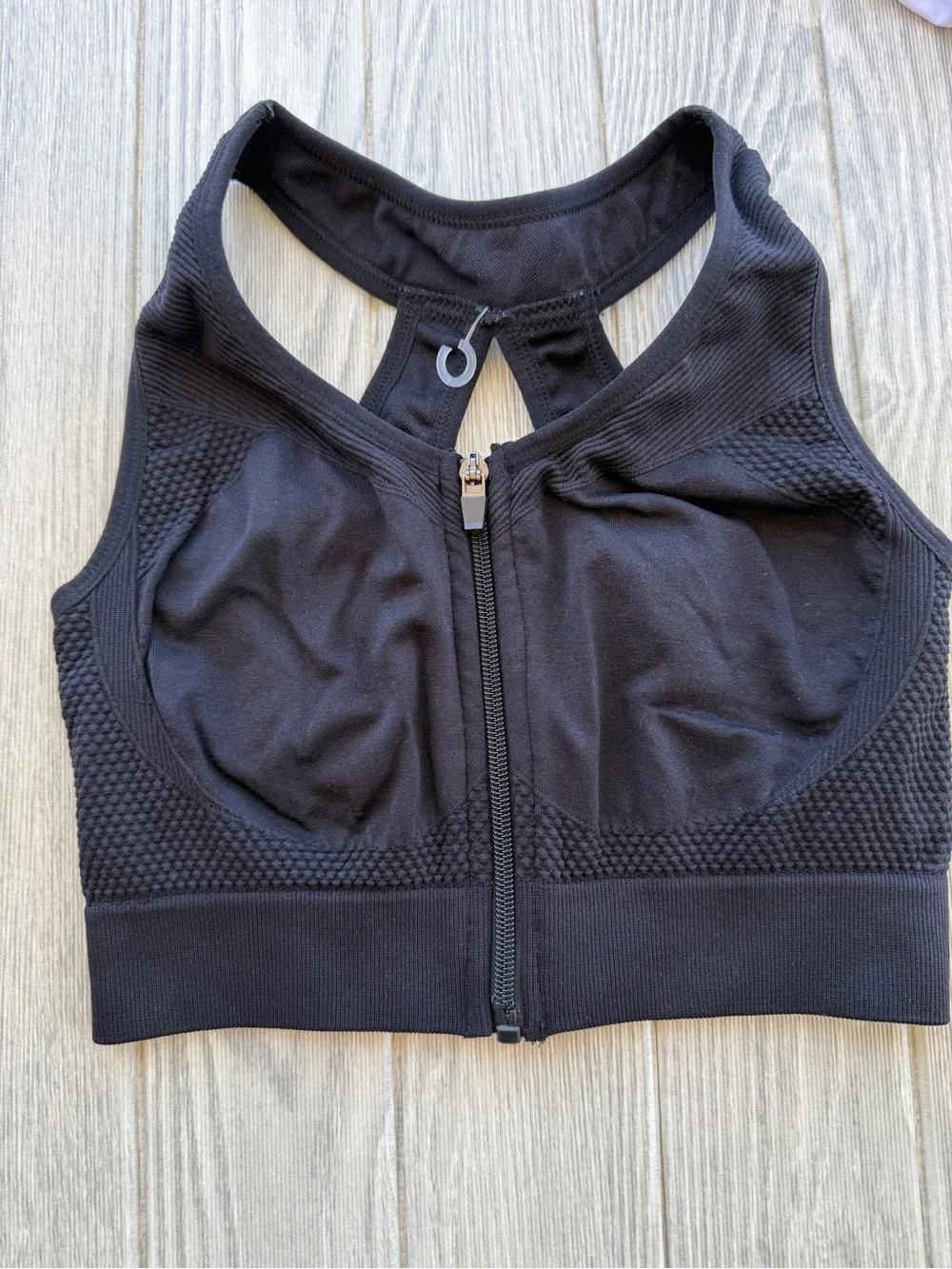 Black Front-Zip Sports Bra